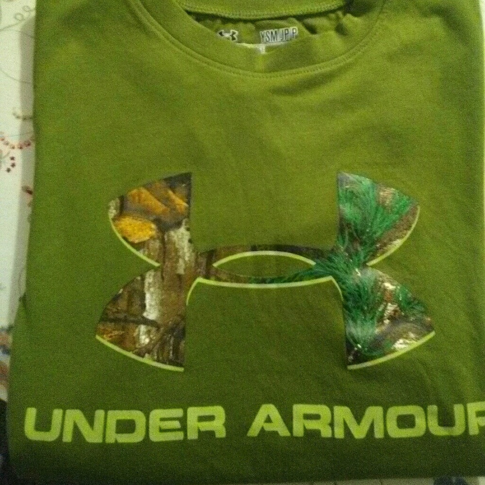 Under Armour  t